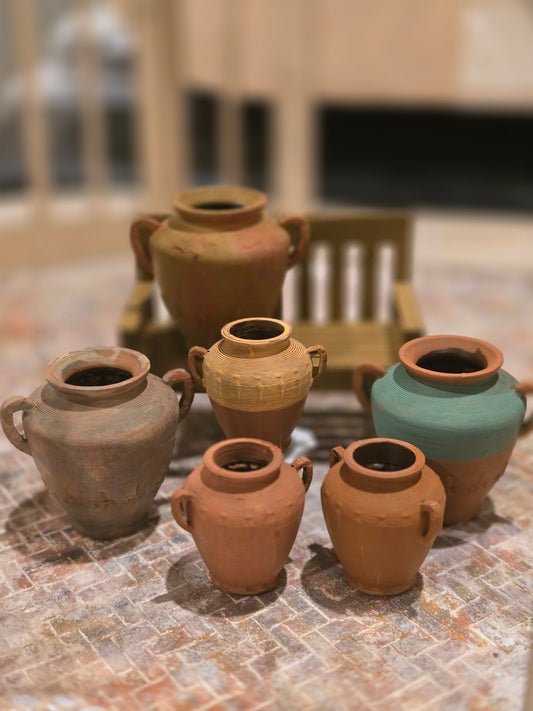 Dollhouse 1:12 garden Urns and terra, miniature flower pots